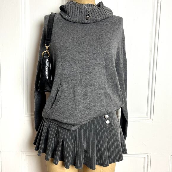 Vila Milano Cowl Turtleneck grey knit sweater with circular hem size S - Picture 3 of 7
